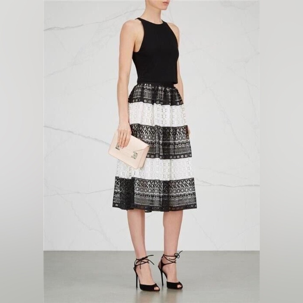 ♥️ Alice + Olivia Black Floral Embroidered Stripe Detail Birdie Skirt